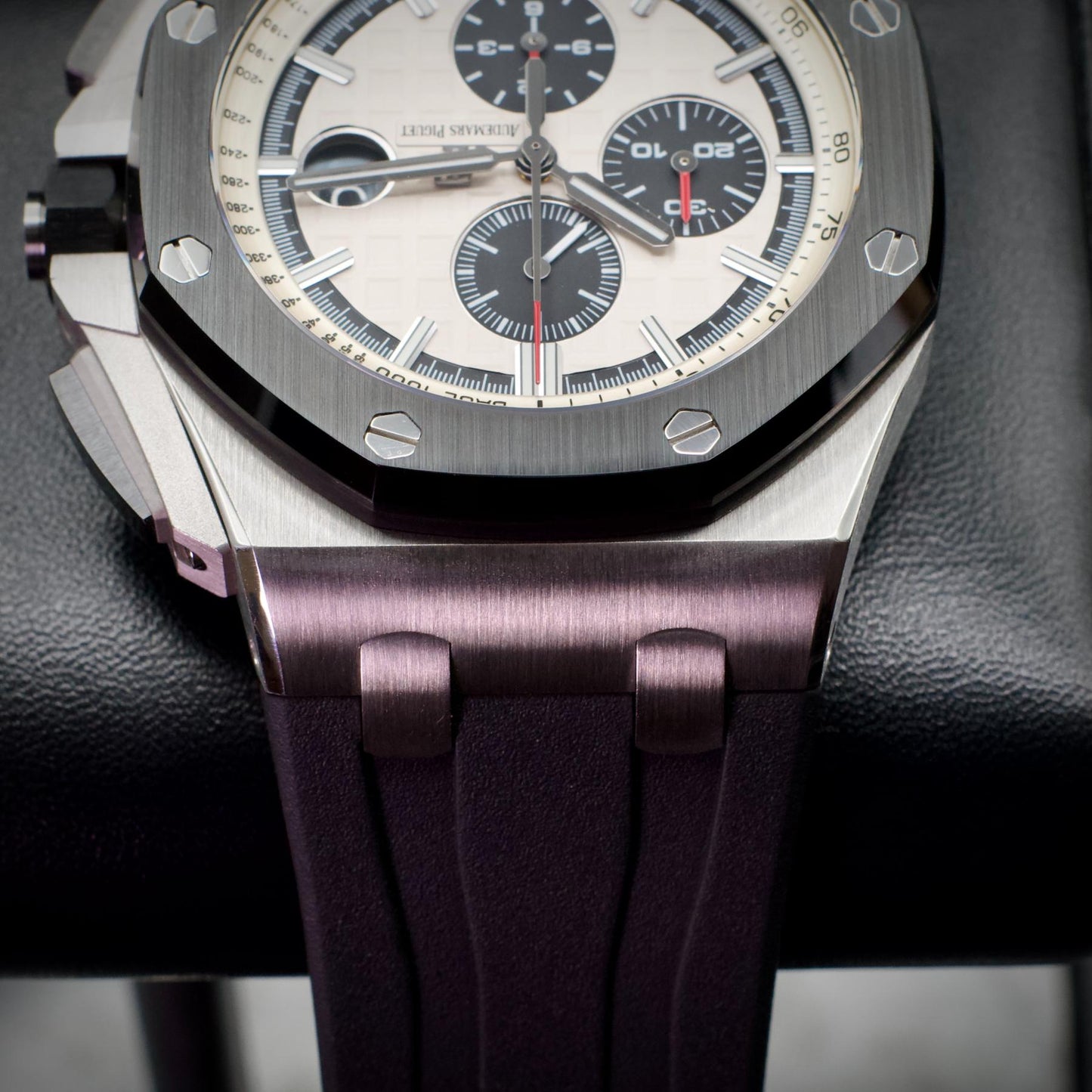 Audemars Piguet Royal Oak Offshore 26400SO Panda Dial 44mm 2016 Full Set