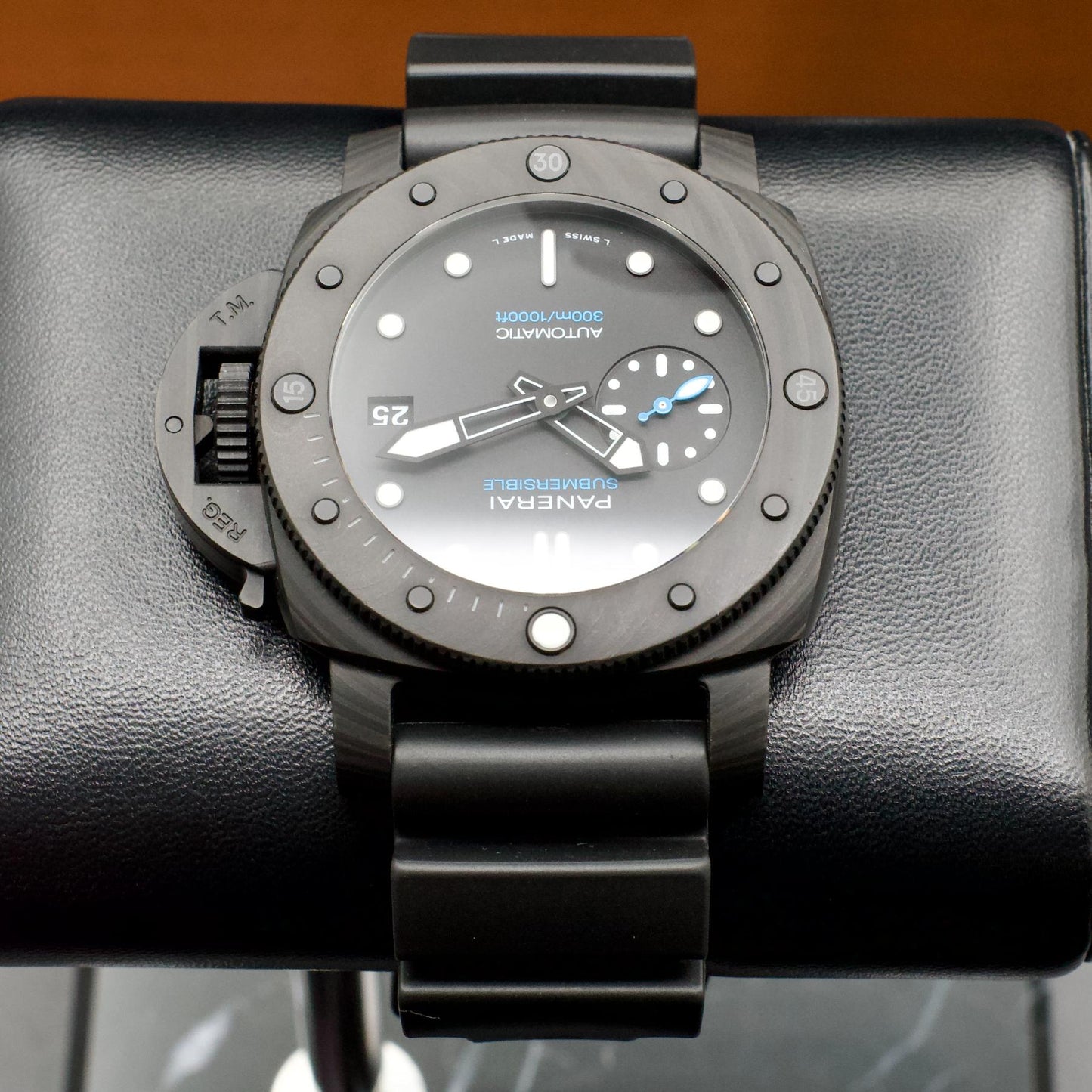 CarboTech PAM02231 42mm Black Dial