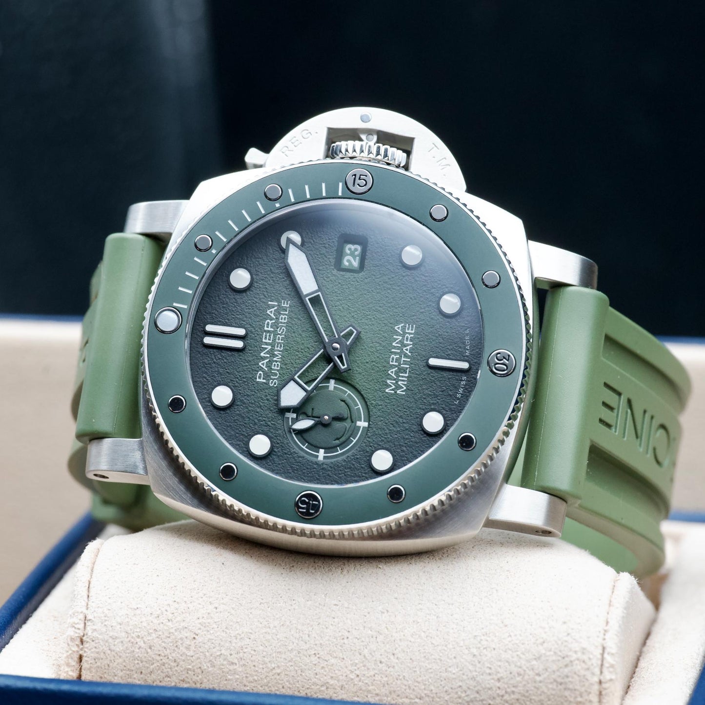 Panerai Submersible Marina Militare 3 Days Green Dial Stainless Steel PAM01697