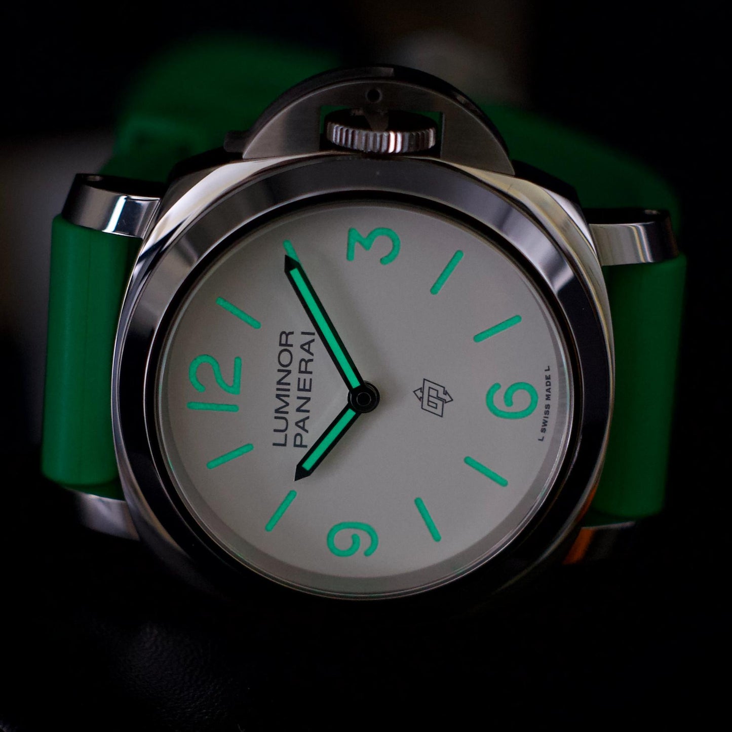Panerai PAM01087 Luminor Base Logo 44mm Steel White Dial Full Set 2025