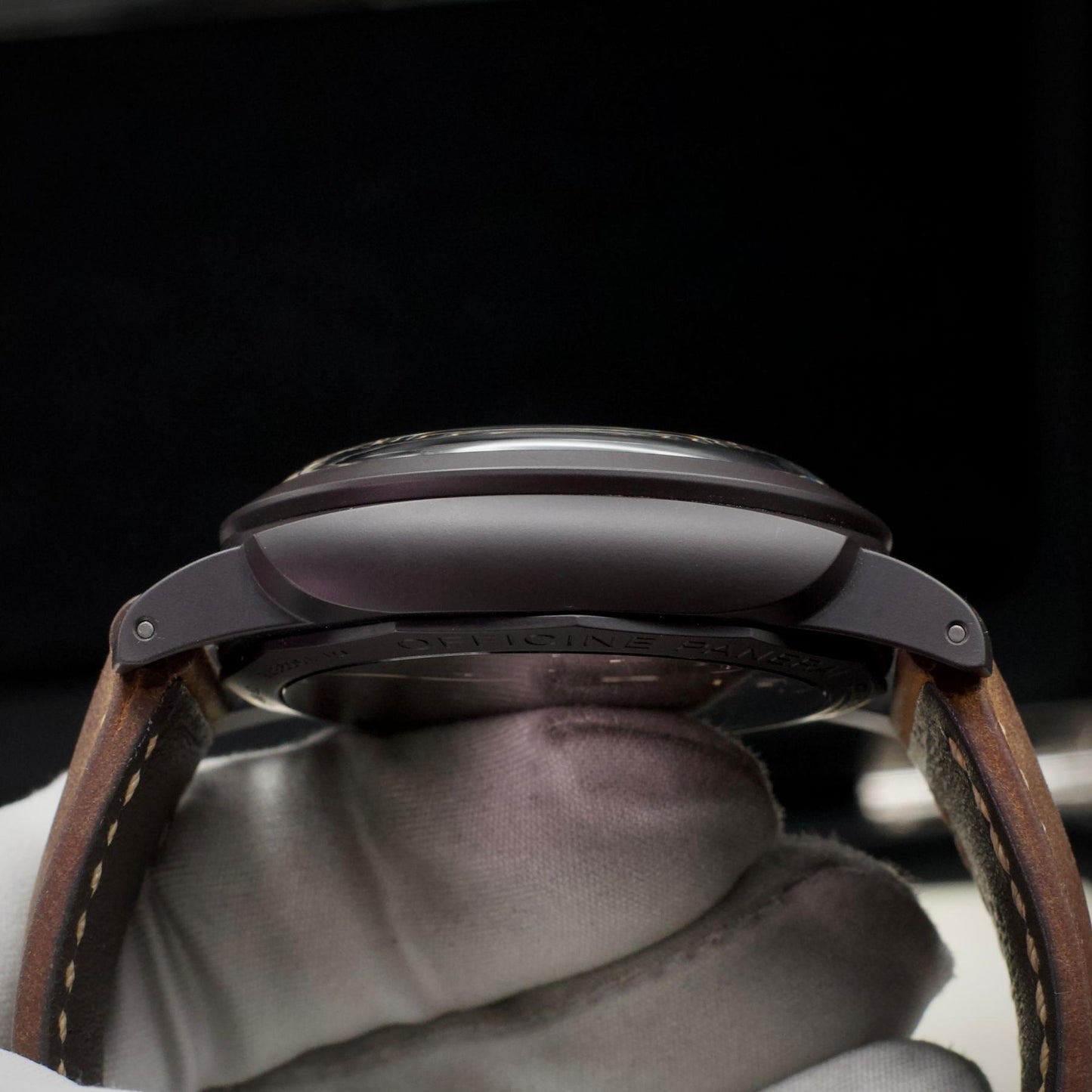 PAM00375 Side