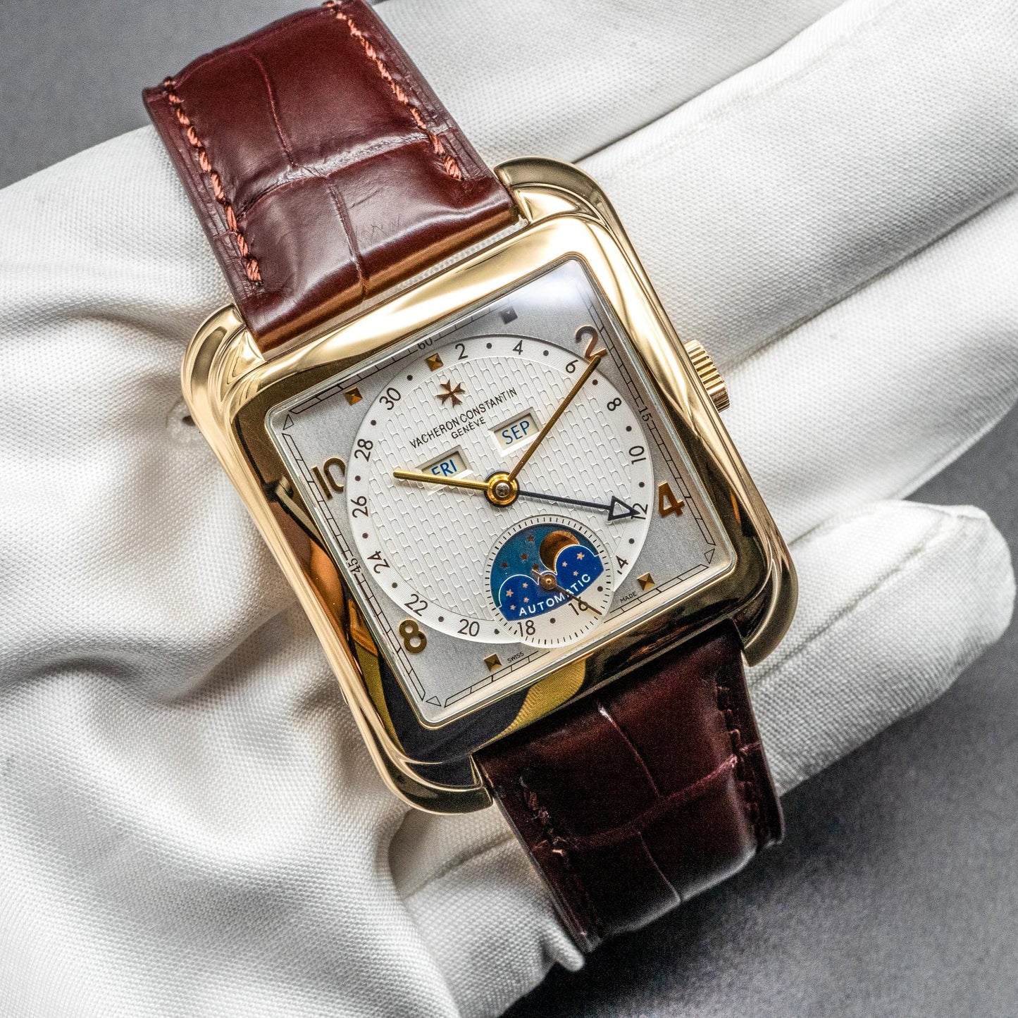 Vacheron Constantin Toledo 1952 47300 Rose Gold Silver Guilloche Dial Moonphase