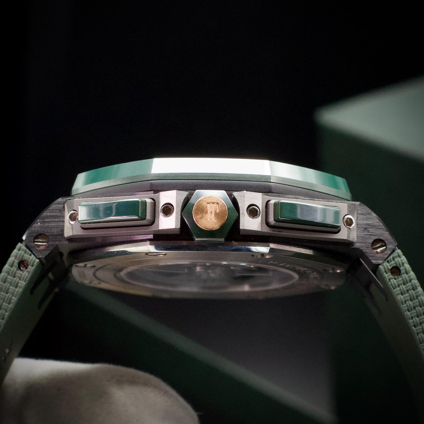 Audemars Piguet Royal Oak Offshore Chronograph 44mm Ceramic Green other side view with lugs