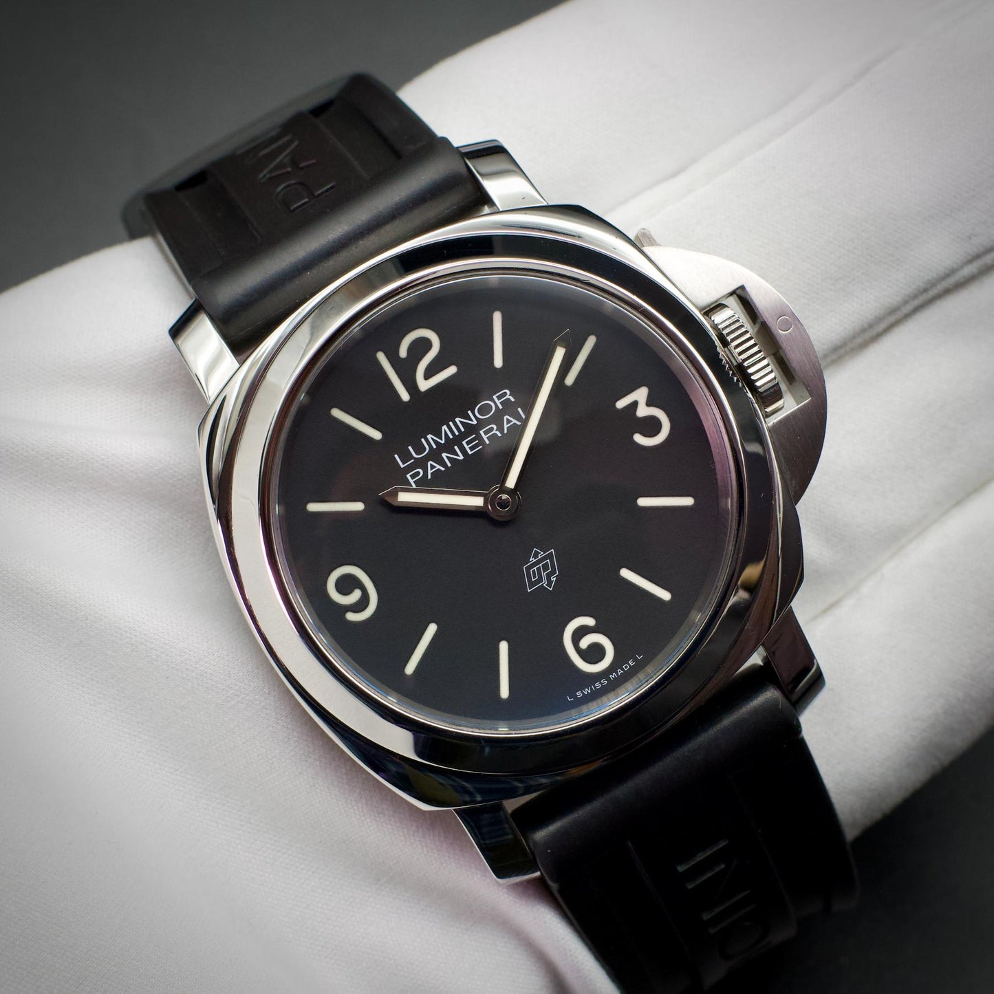 Panerai PAM01086 Luminor Base Logo 44mm Steel Black Dial 2020 Full Set