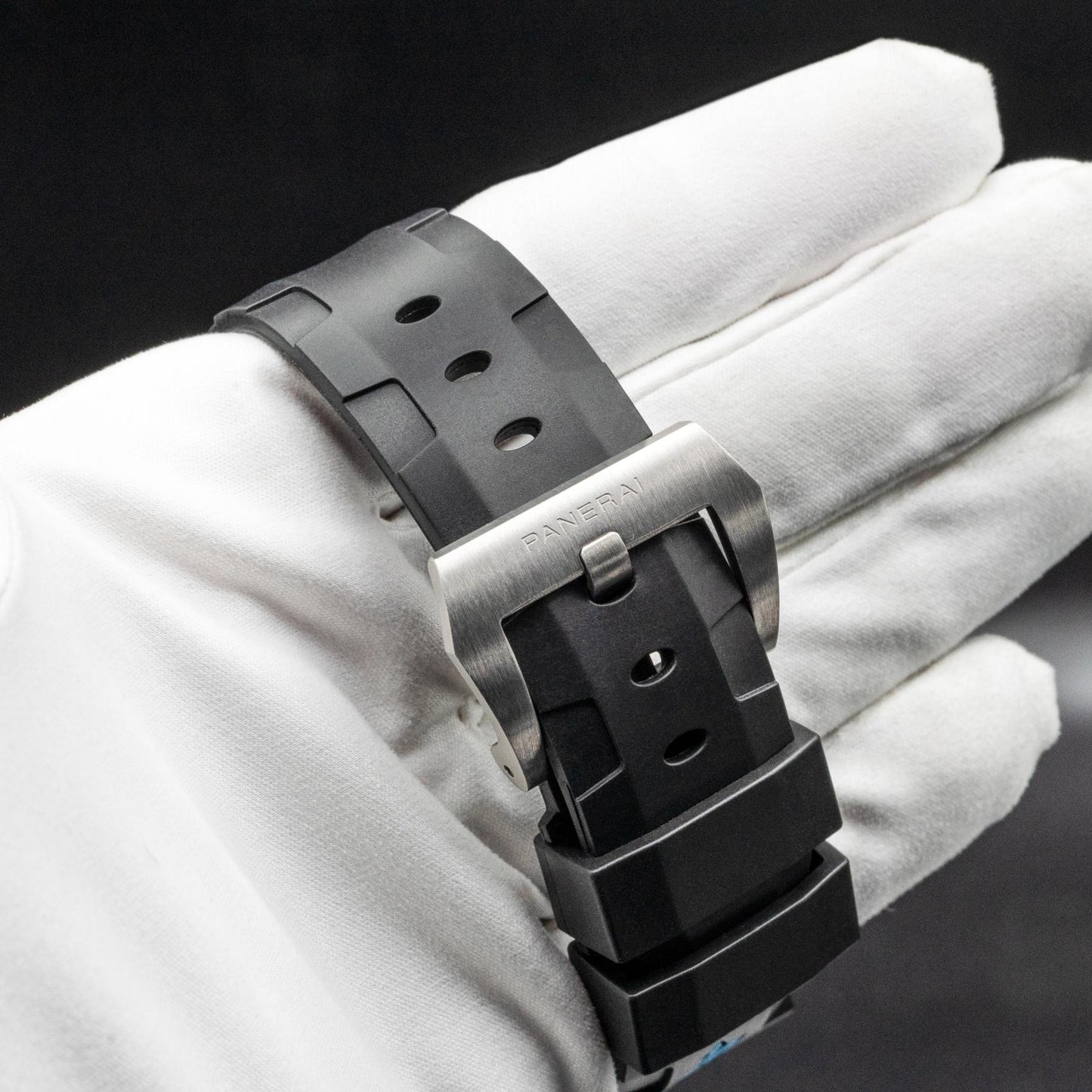 Panerai Luminor Submersible 1950 3 Days Titanium PAM01305 47mm Warranty 2019