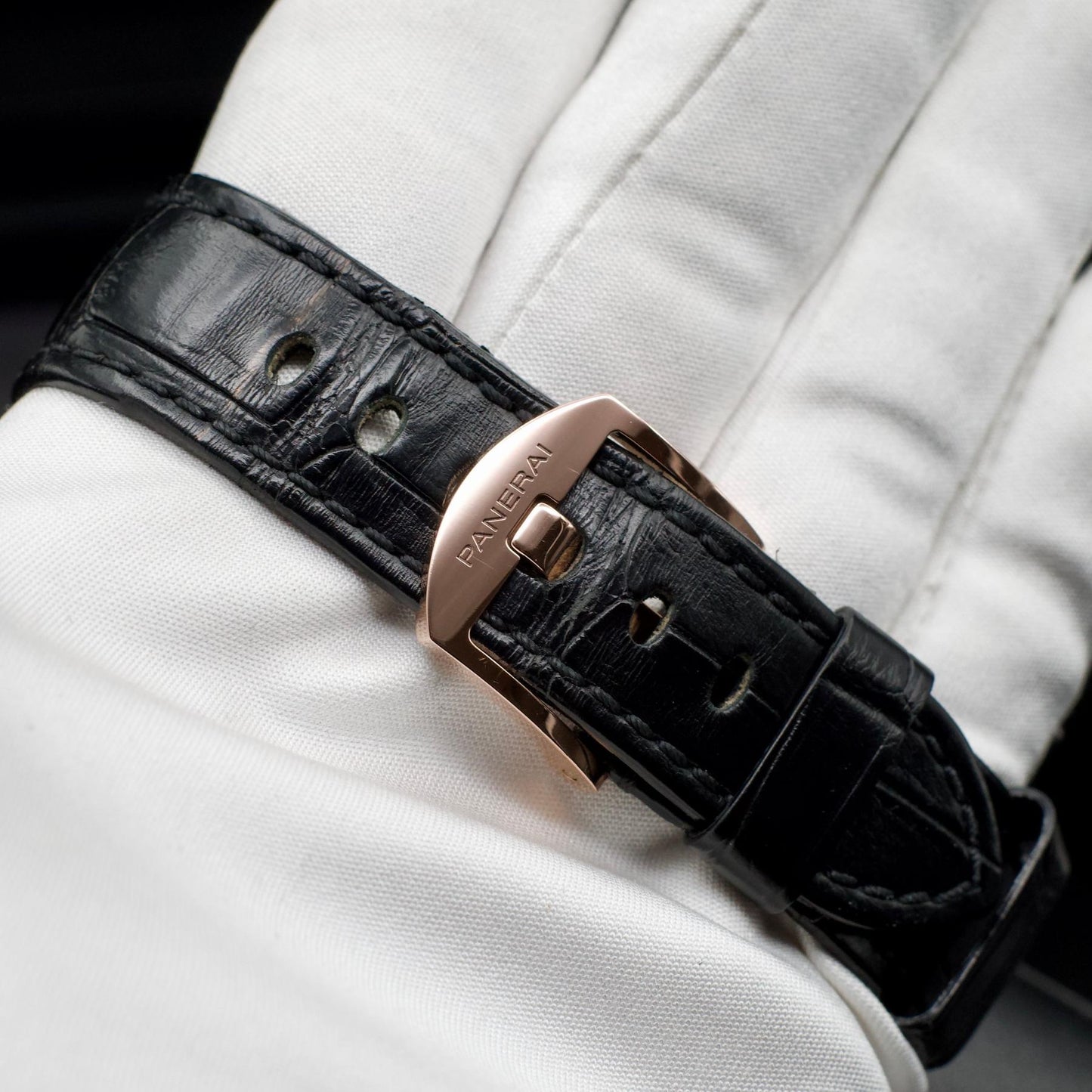 Panerai Luminor Due Goldtech PAM01041 42mm Black Dial Box Papers 2023