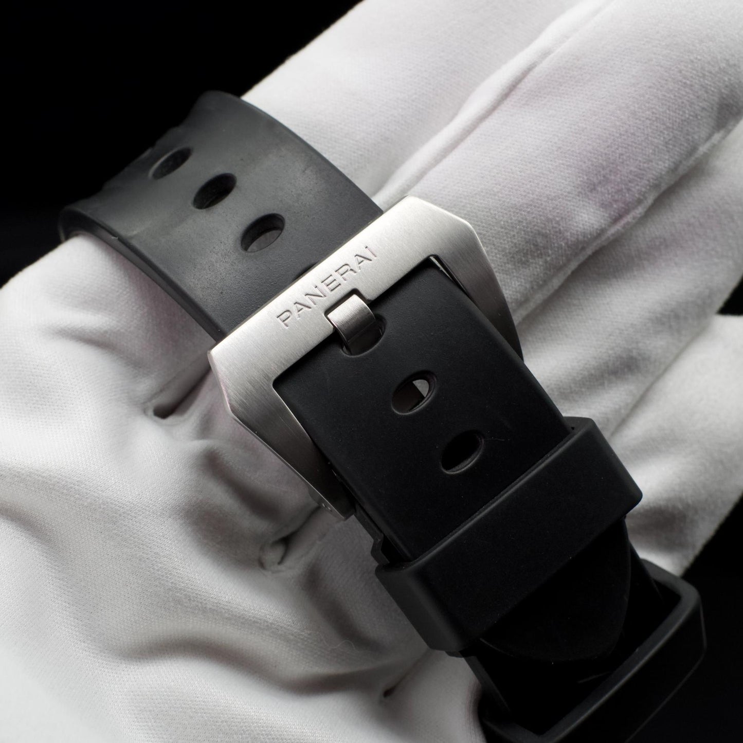 Panerai PAM01086 Luminor Base Logo 44mm Steel Black Dial 2020 Full Set