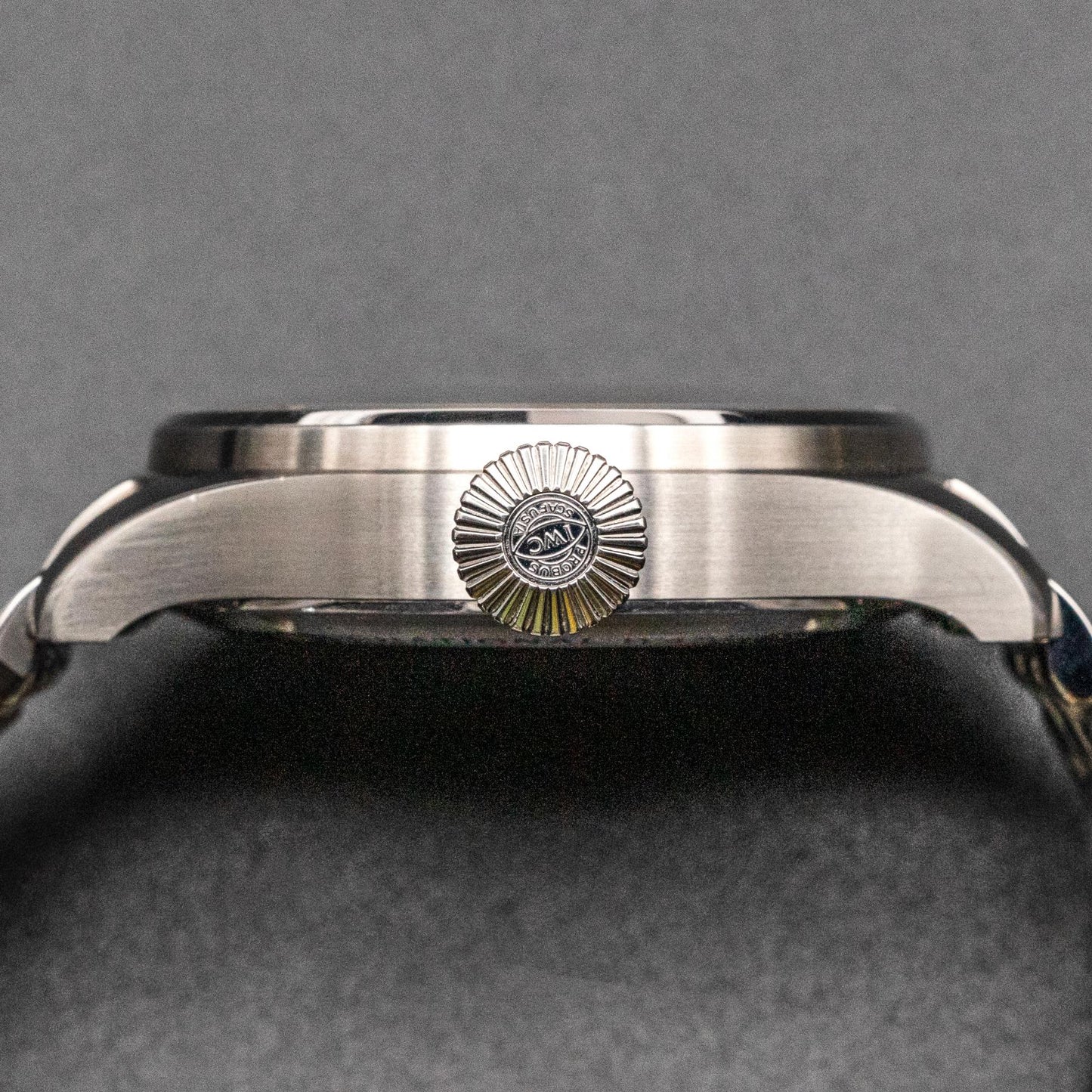 IWC Big Pilot's Watch 43 IW329301 lug