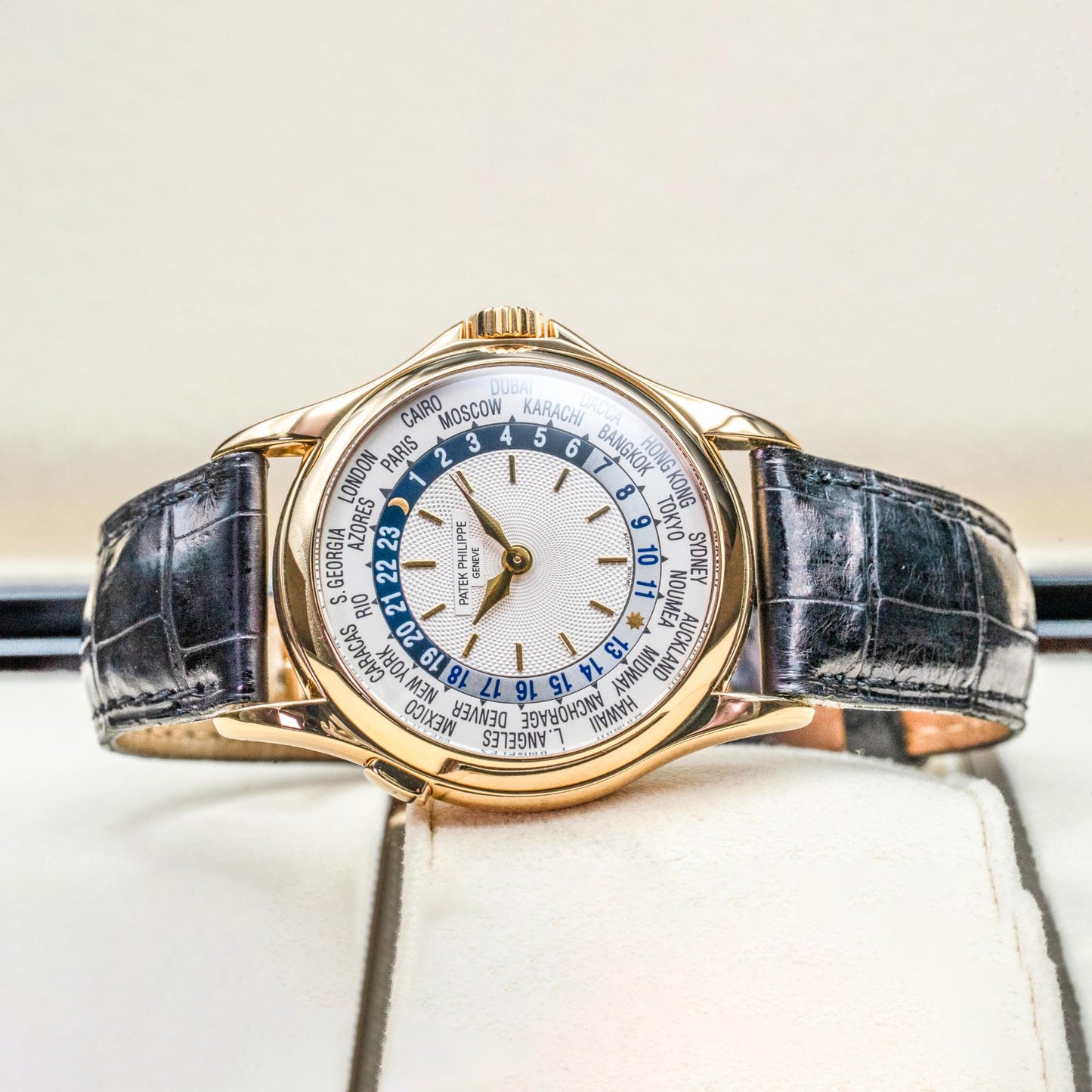 Patek Philippe World Time 5110J-001 37mm